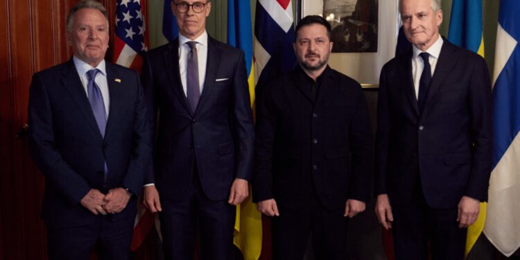Ucraina, dopo l’incontro con Zelensky Steve Witkoff vola a San Pietroburgo: “Vedrà Putin”